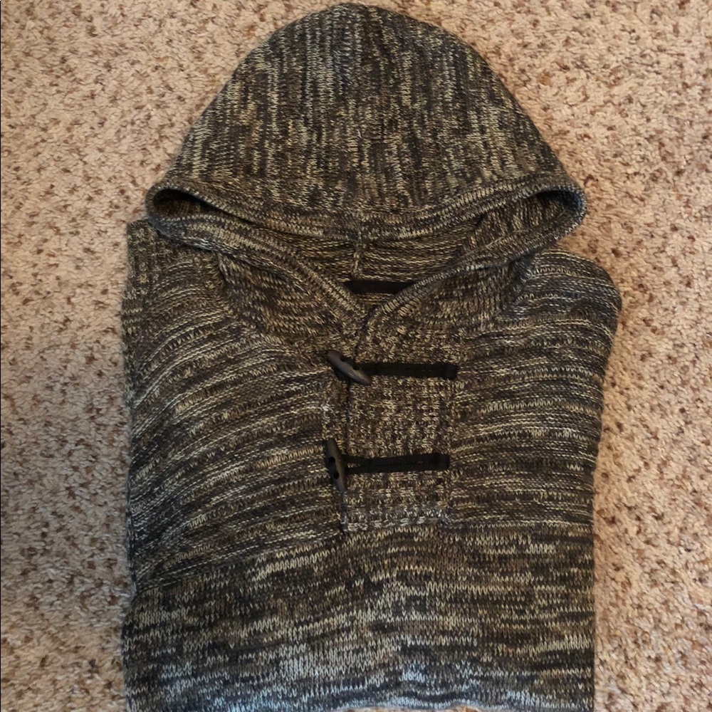 Pullover sweater